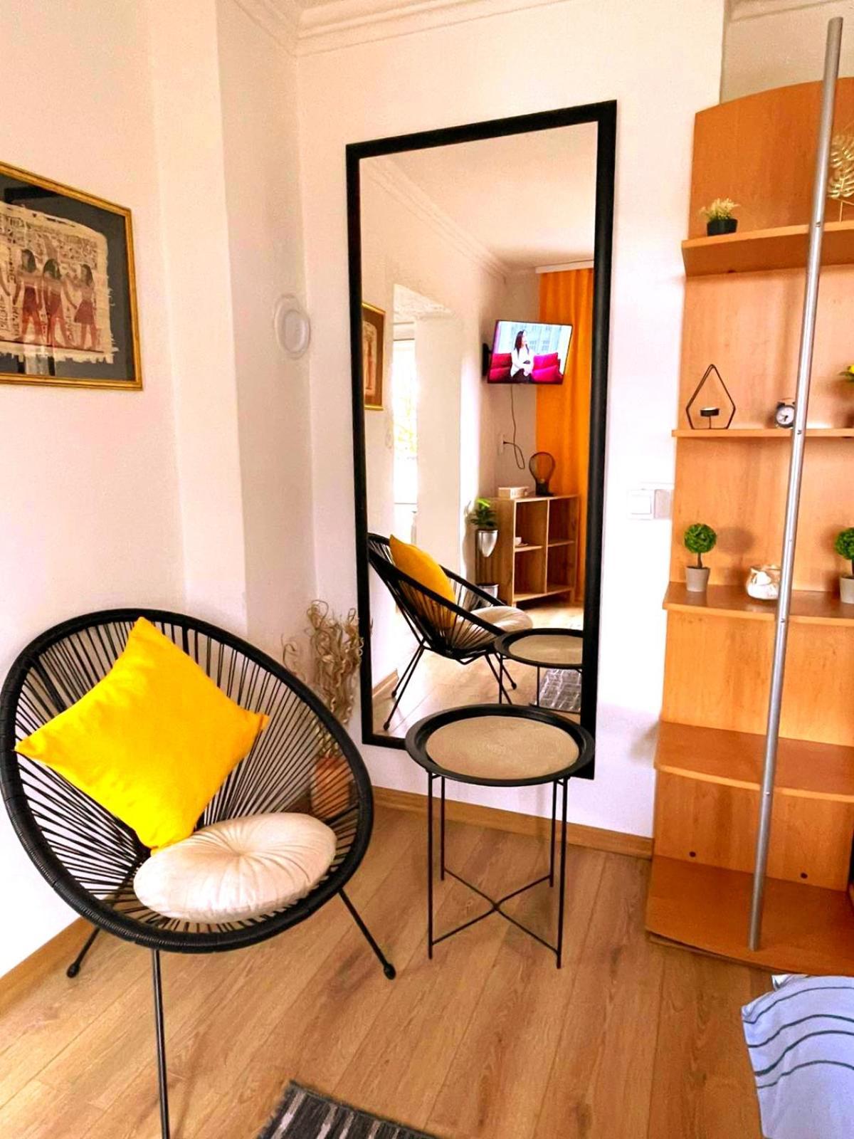 Garden Free Parking Apartment Sarajevo Luaran gambar