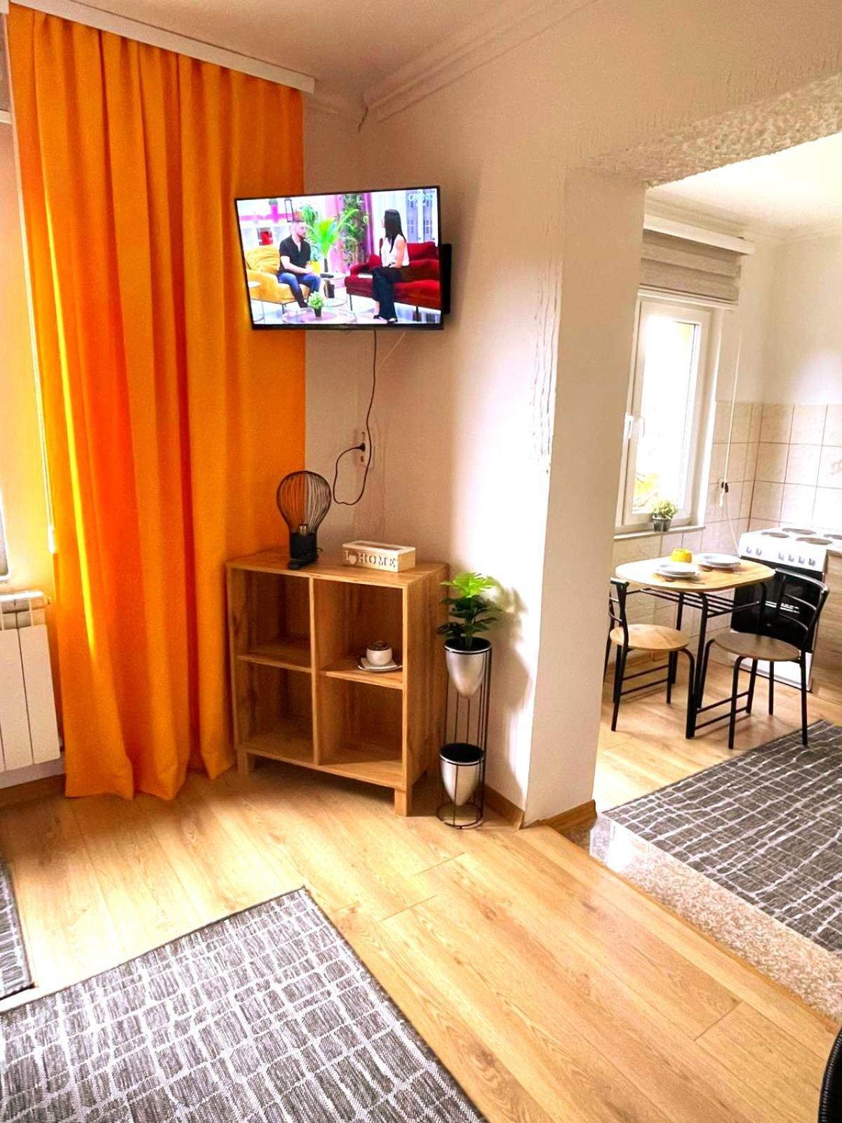 Garden Free Parking Apartment Sarajevo Luaran gambar